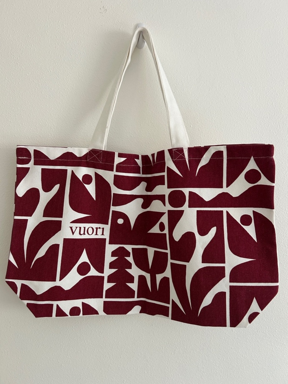 Vuori Limited Edition Tote in Strawberry Red Color NEW